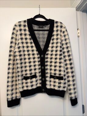 Cyrus cardigan size M